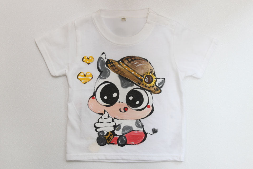 うしちゃんとアイスクリームTシャツ