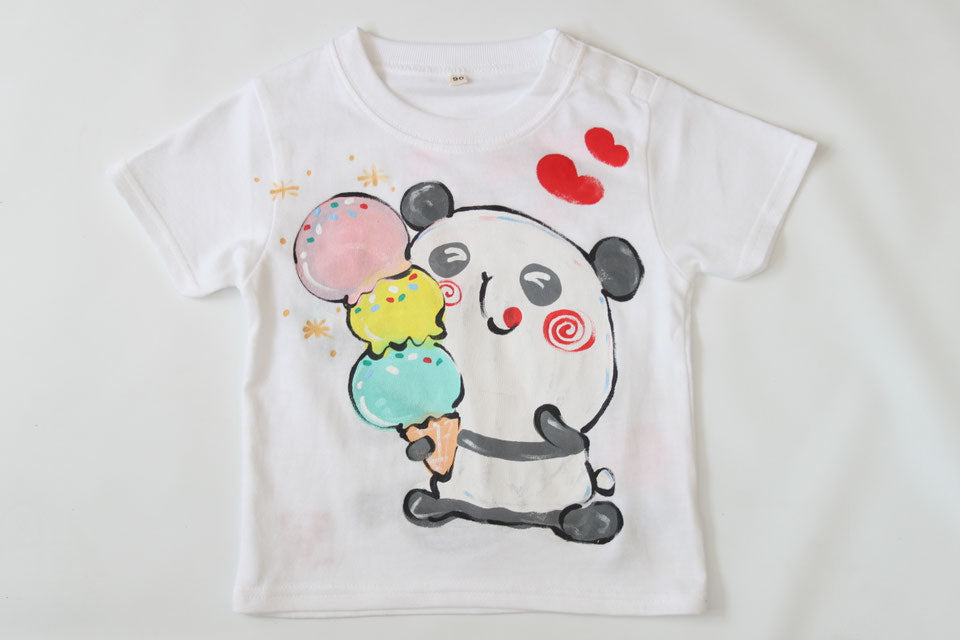 アイスクリームとパンダTシャツ