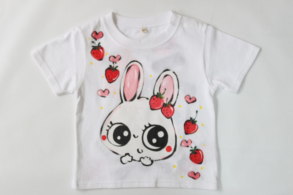 うさぎちゃんとイチゴTシャツ